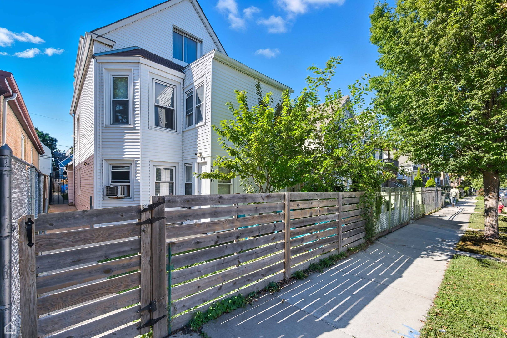 4026 N Kimball Avenue, Chicago, IL