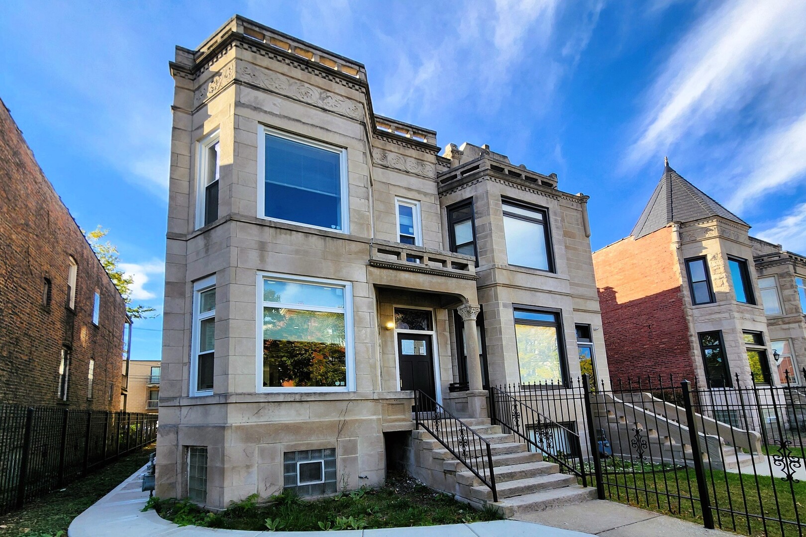 6450 S Greenwood Avenue, Chicago, IL