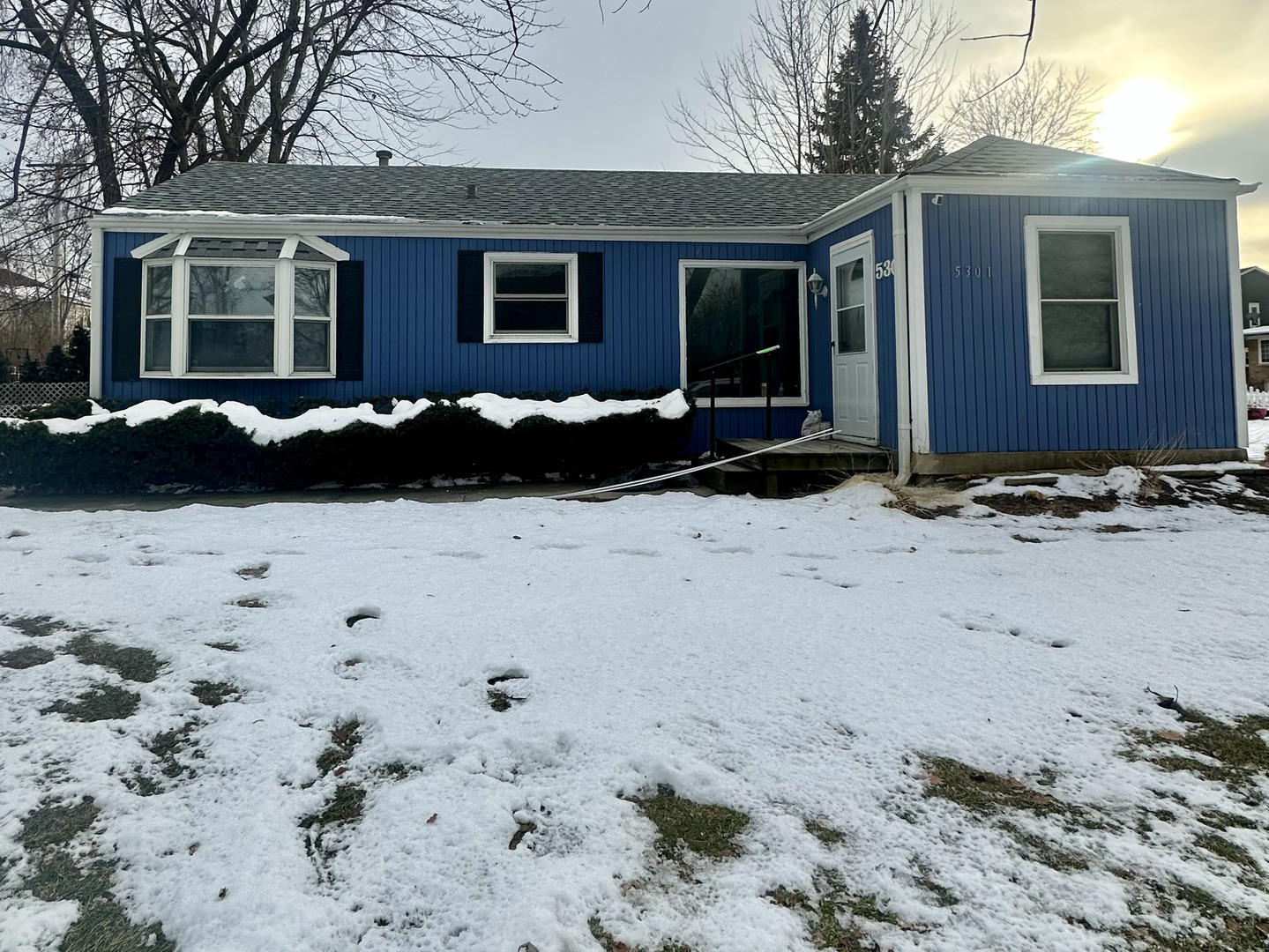 5301 S Catherine Avenue, Countryside, IL