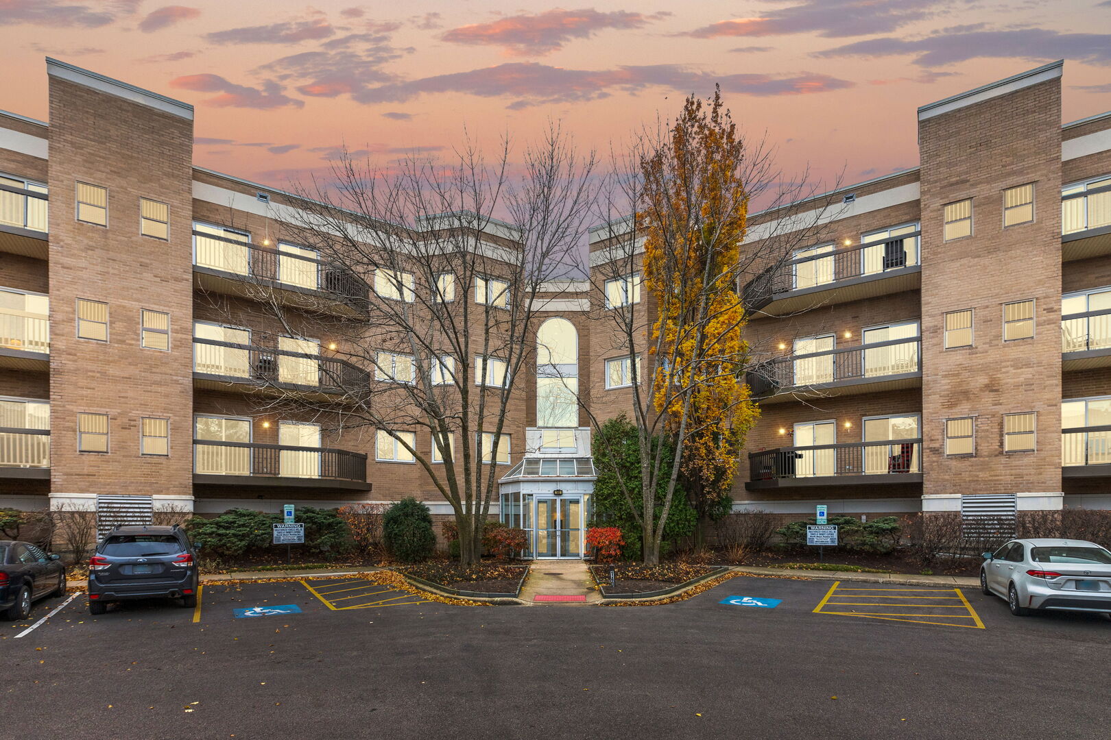 140 Manchester Drive #408, Buffalo Grove, IL