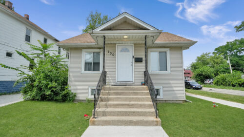 700 S 6th Avenue, Maywood, IL