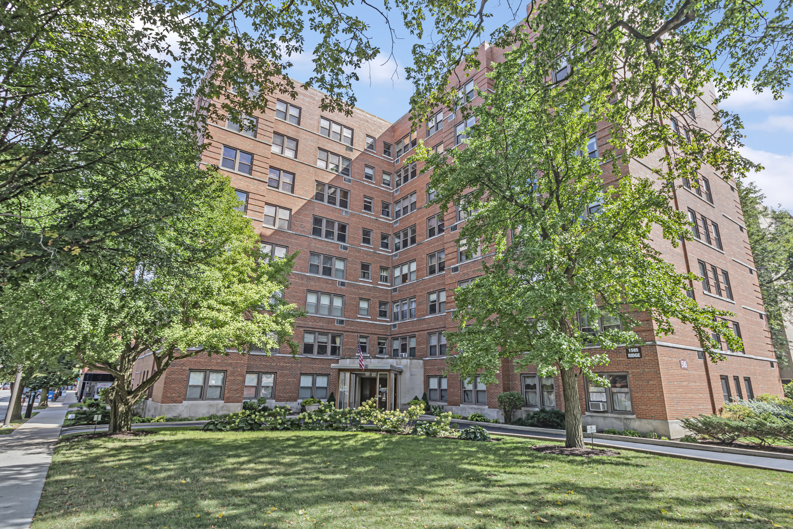 1585 RIDGE Avenue #502, Evanston, IL