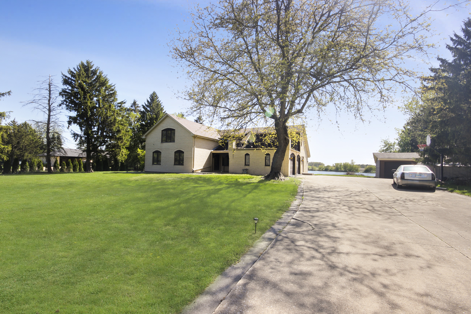 3321 E Reichert Drive, Crete, IL