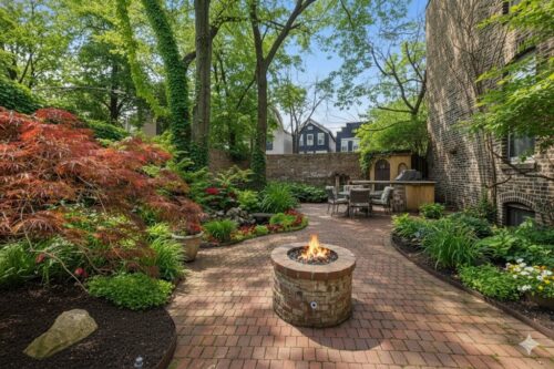 1706 N Fern Court, Chicago, IL