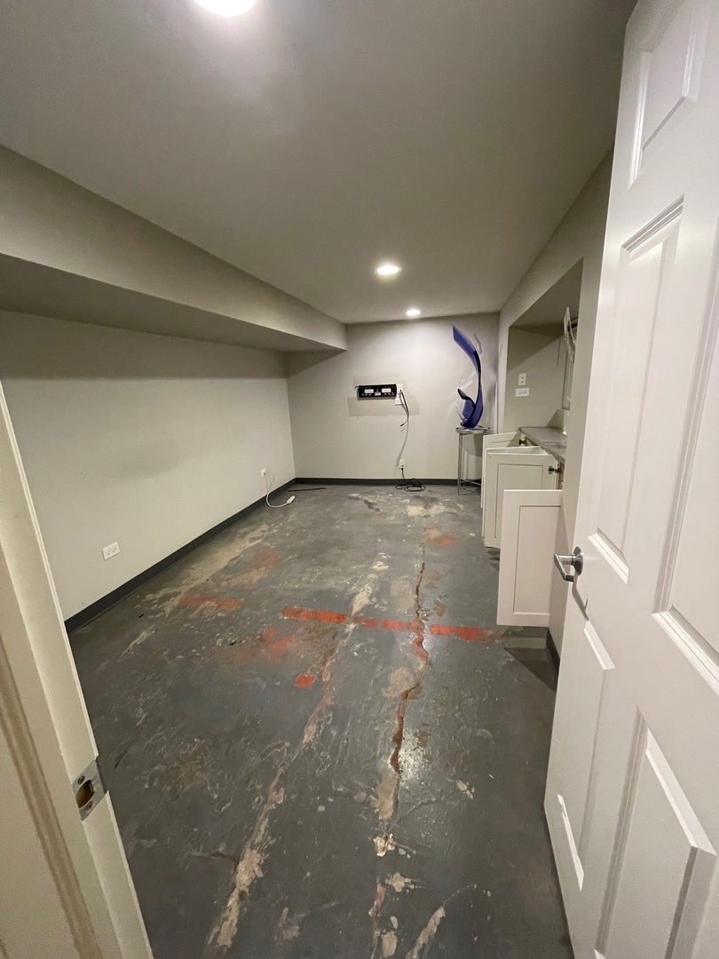 2816 N Lincoln Avenue #Basement, Chicago, IL