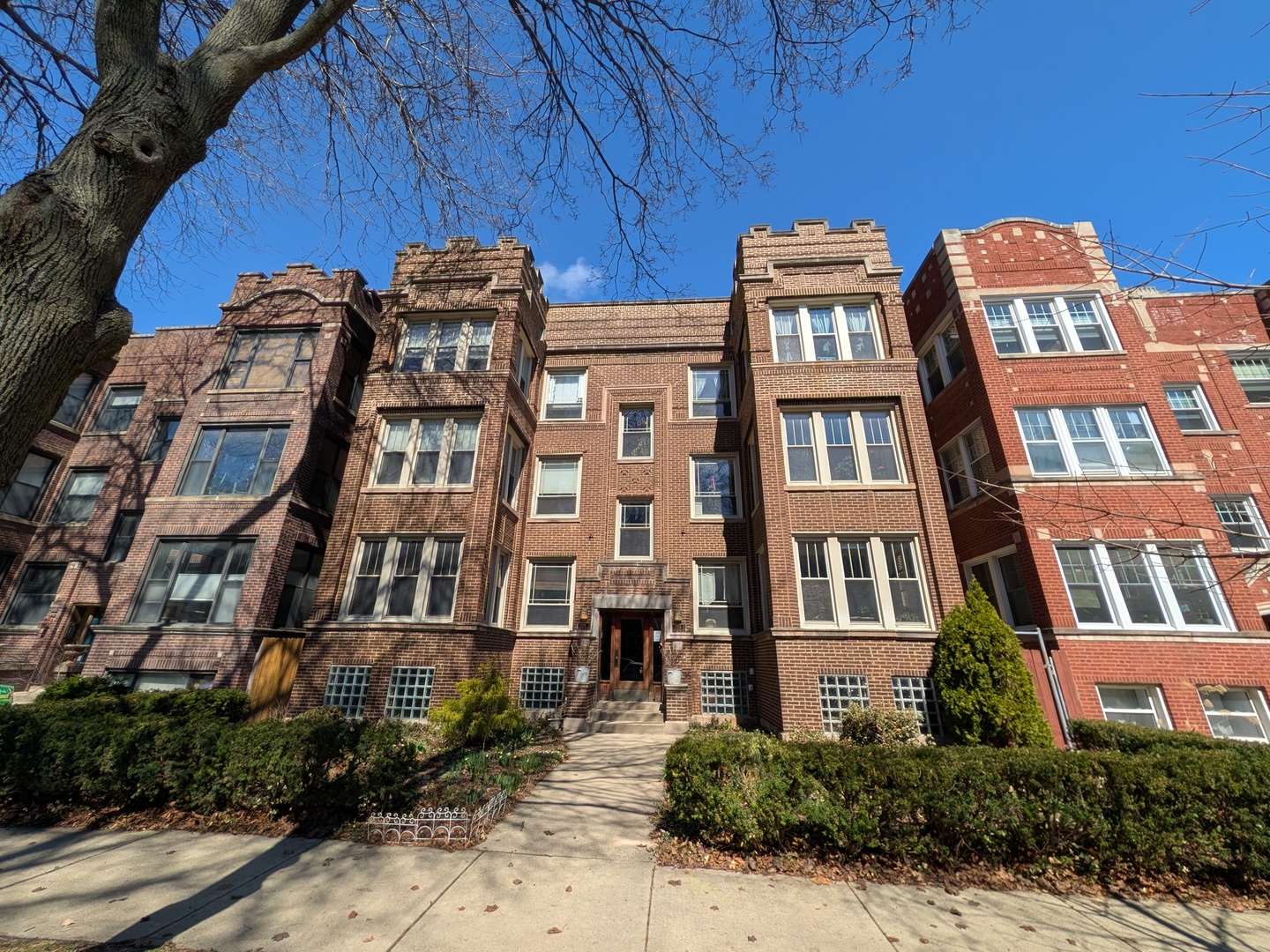 1326 W Albion Avenue #1, Chicago, IL