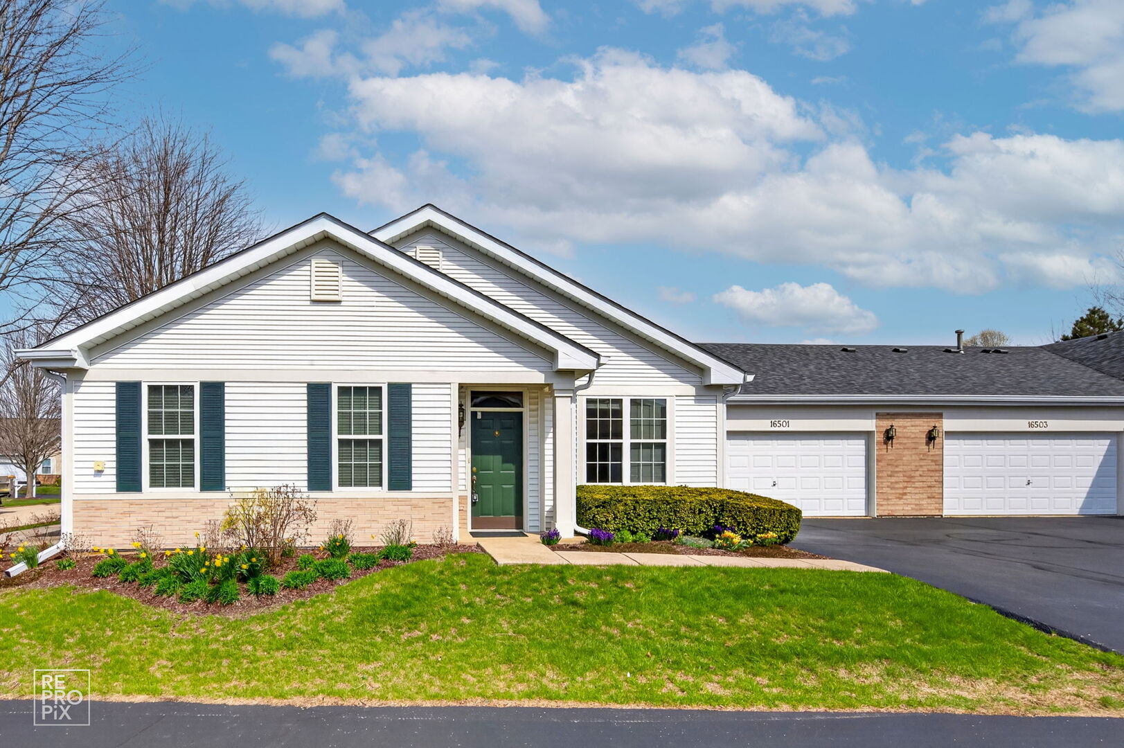 16501 Buckner Pond Way #16501, Crest Hill, IL