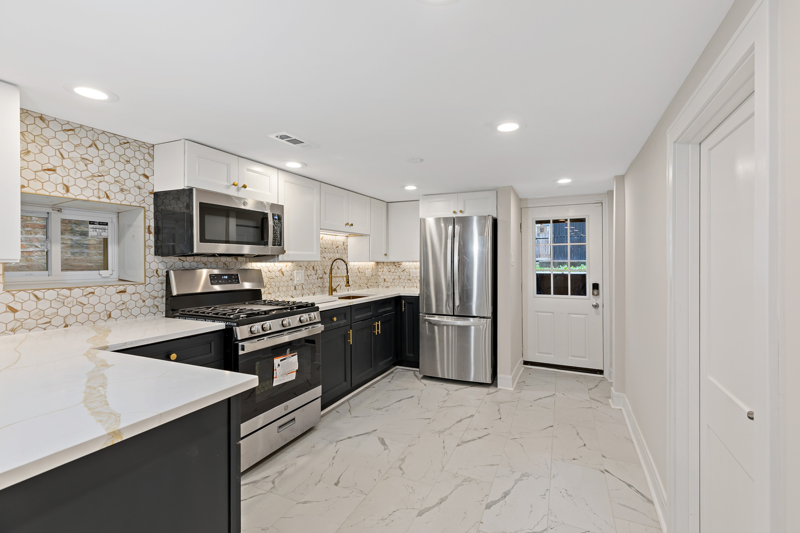 1742 N Mayfield Avenue, Chicago, IL