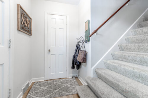 3 LAKEVIEW Drive, Mundelein, IL