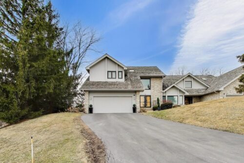 22 Rodeo Drive, Burr Ridge, IL