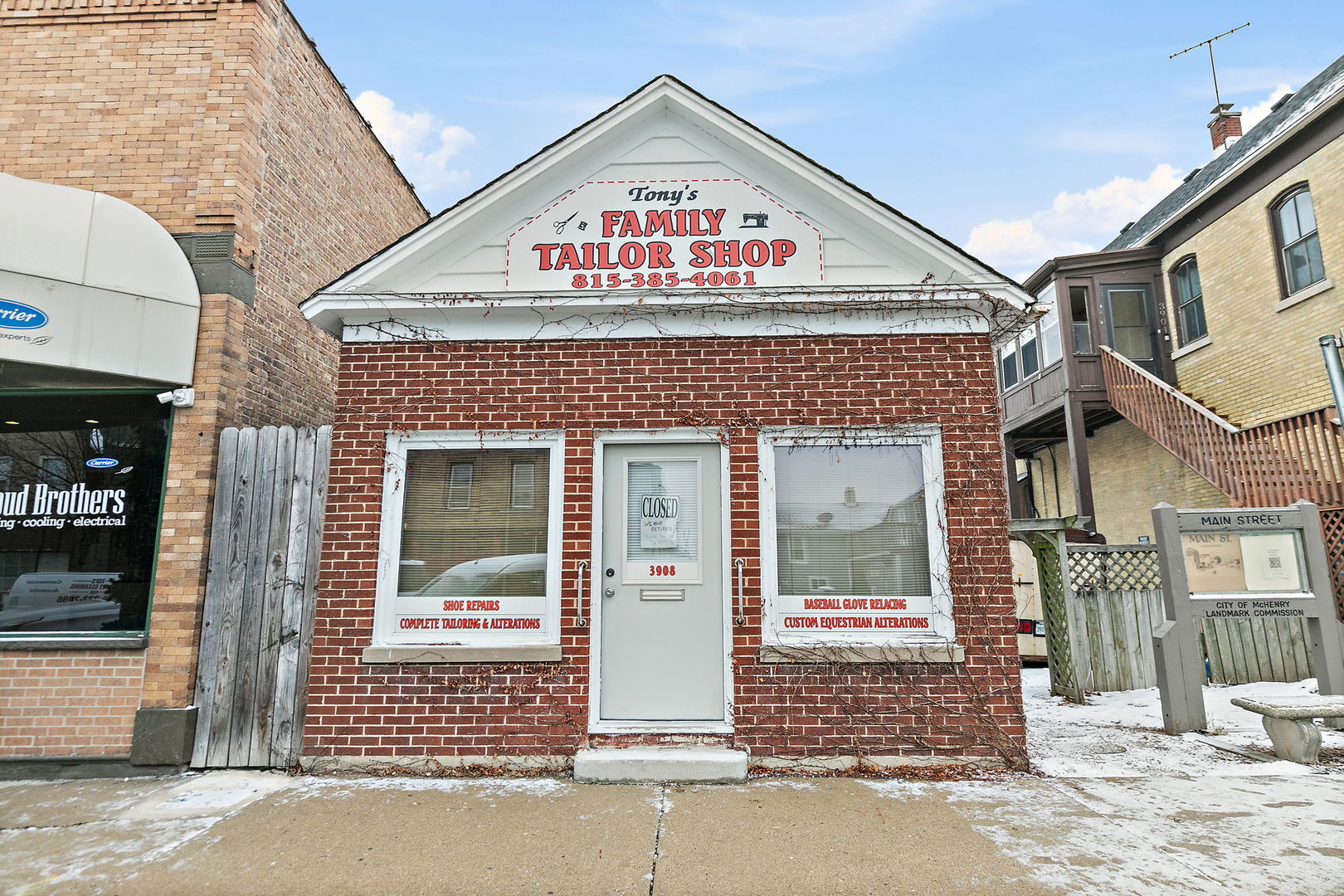 3908 Main Street, McHenry, IL