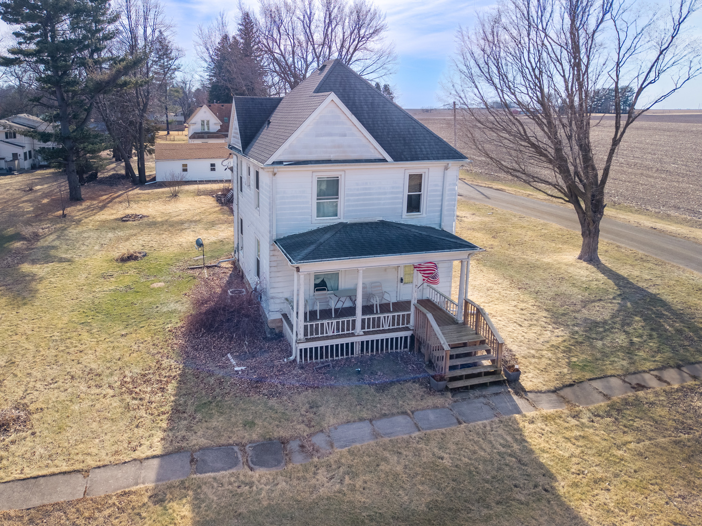 212 Allen Street, Holcomb, IL
