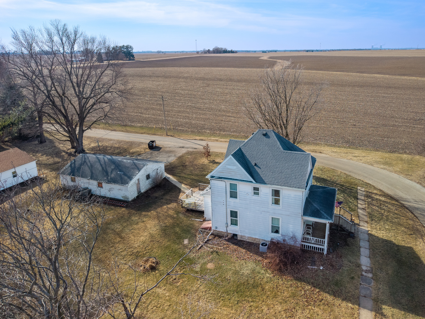 212 Allen Street, Holcomb, IL
