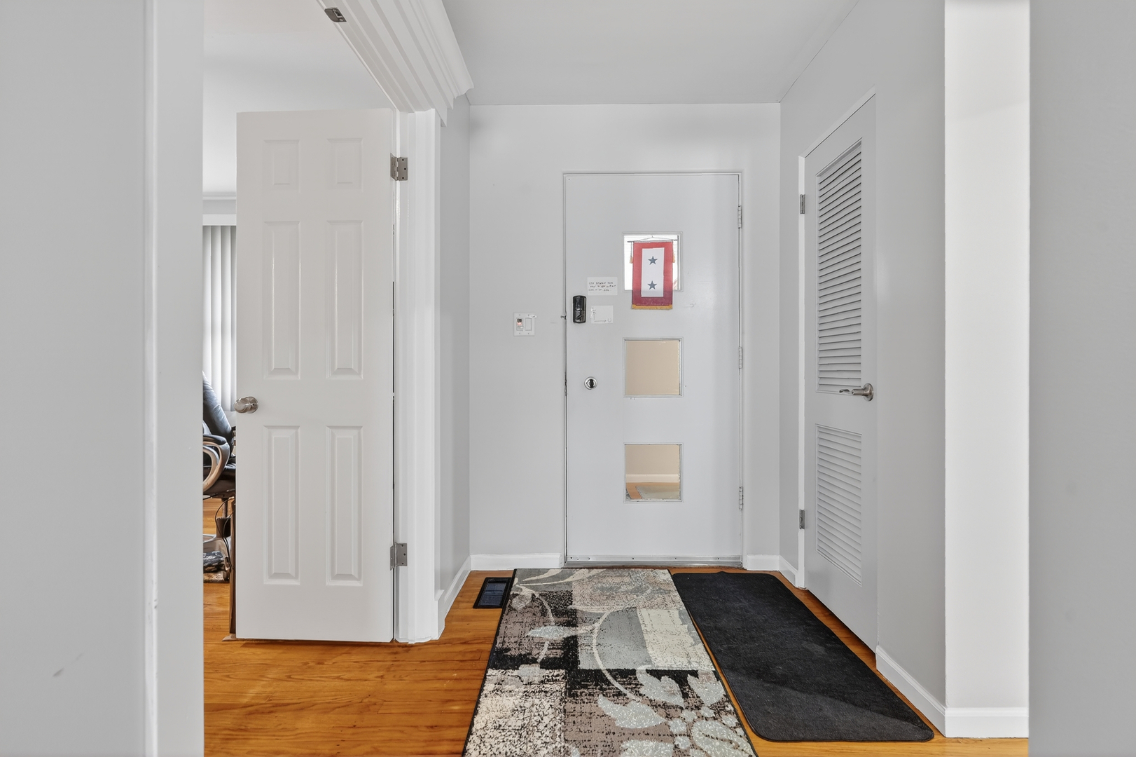 203 S See Gwun Avenue, Mount Prospect, IL