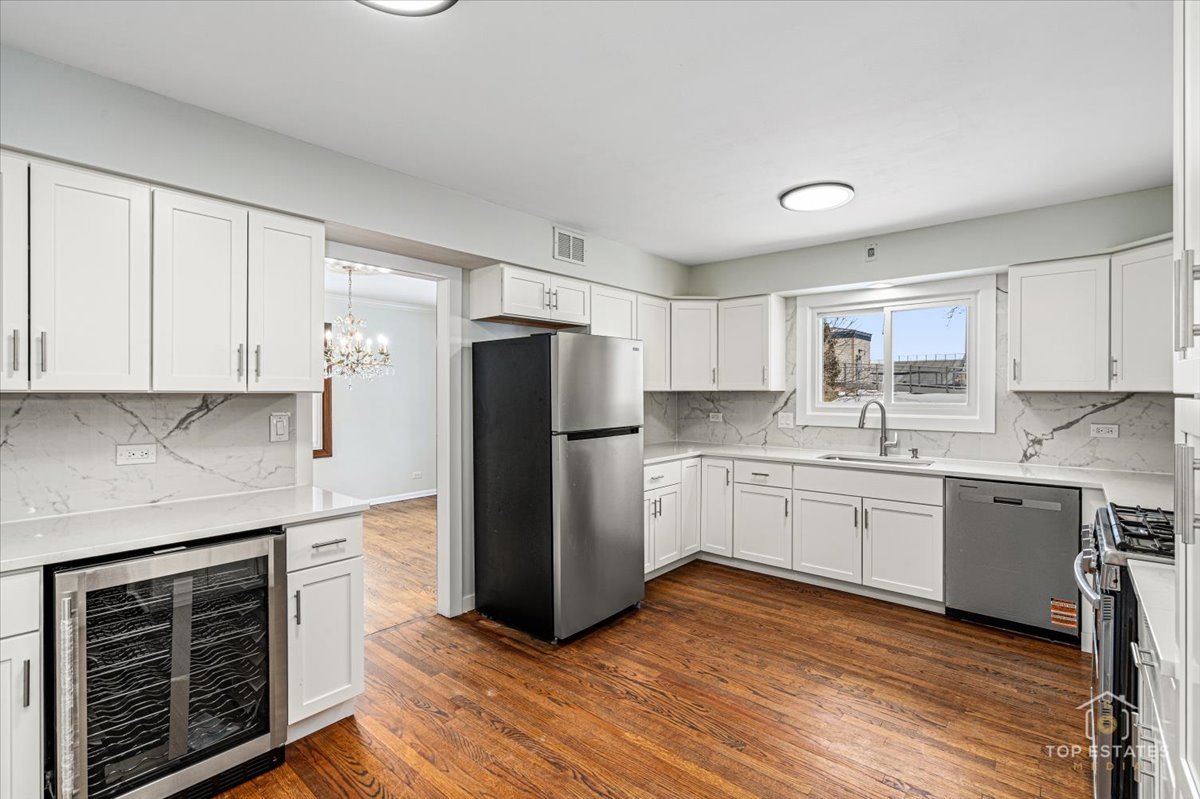 931 CANTERBURY Drive, Schaumburg, IL