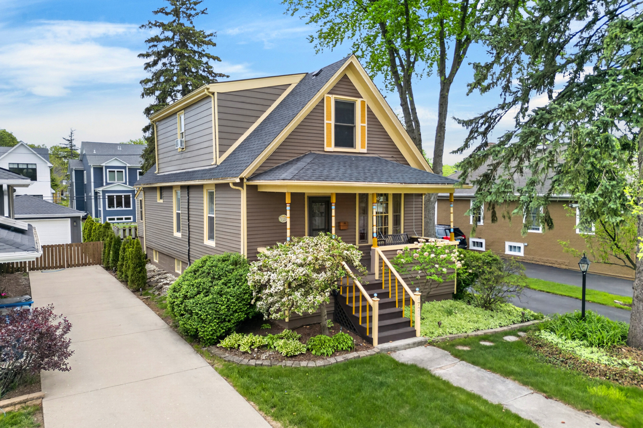 4725 Main Street, Downers Grove, IL