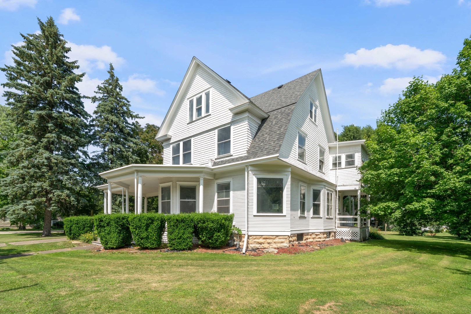 205 S Gage Street, Somonauk, IL