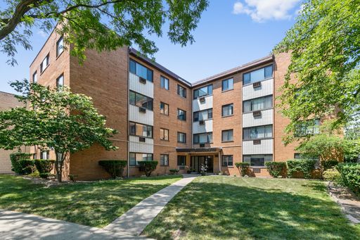 6826 N Ridge Boulevard #406, Chicago, IL