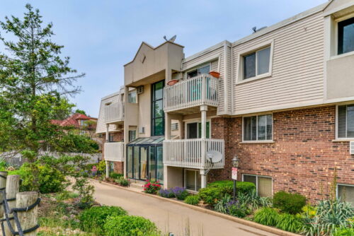 155 E Mill Street #8, Wauconda, IL