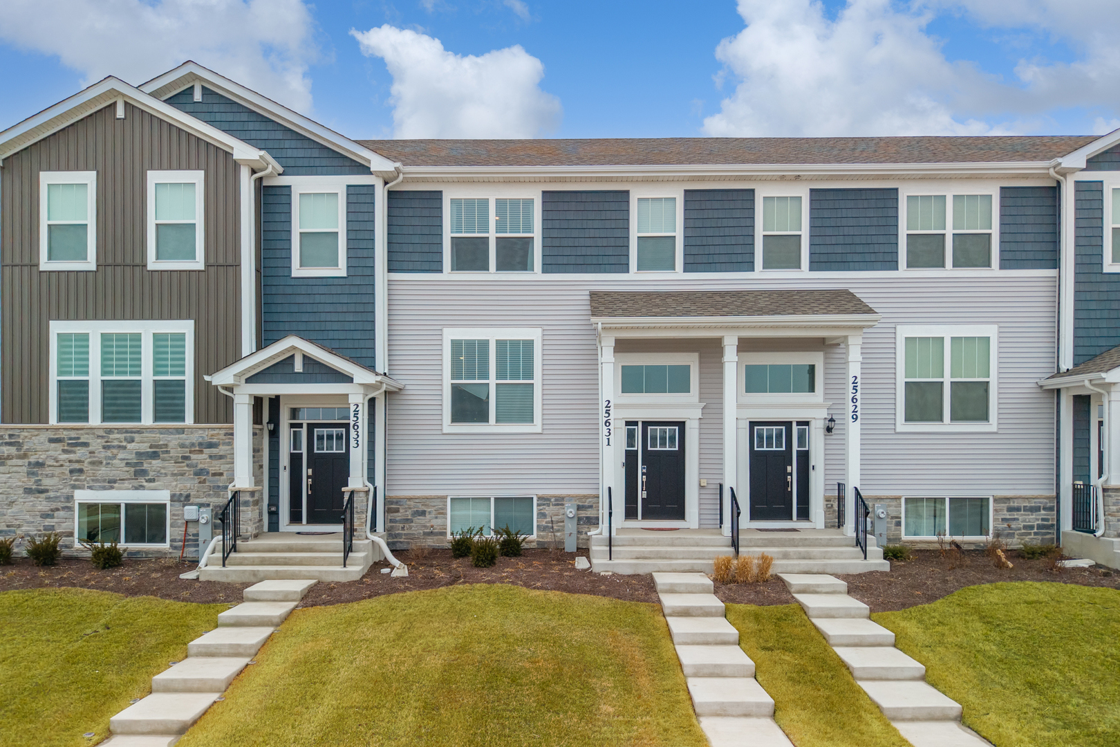 25631 W Wakefield Drive, Plainfield, IL