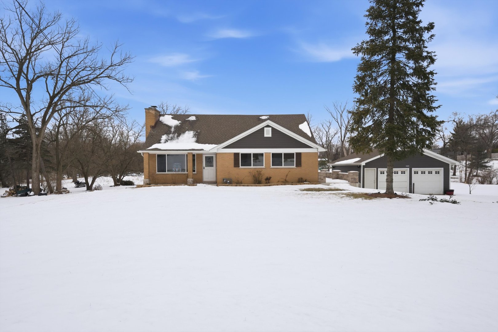 21122 S Hillside Road, Frankfort, IL