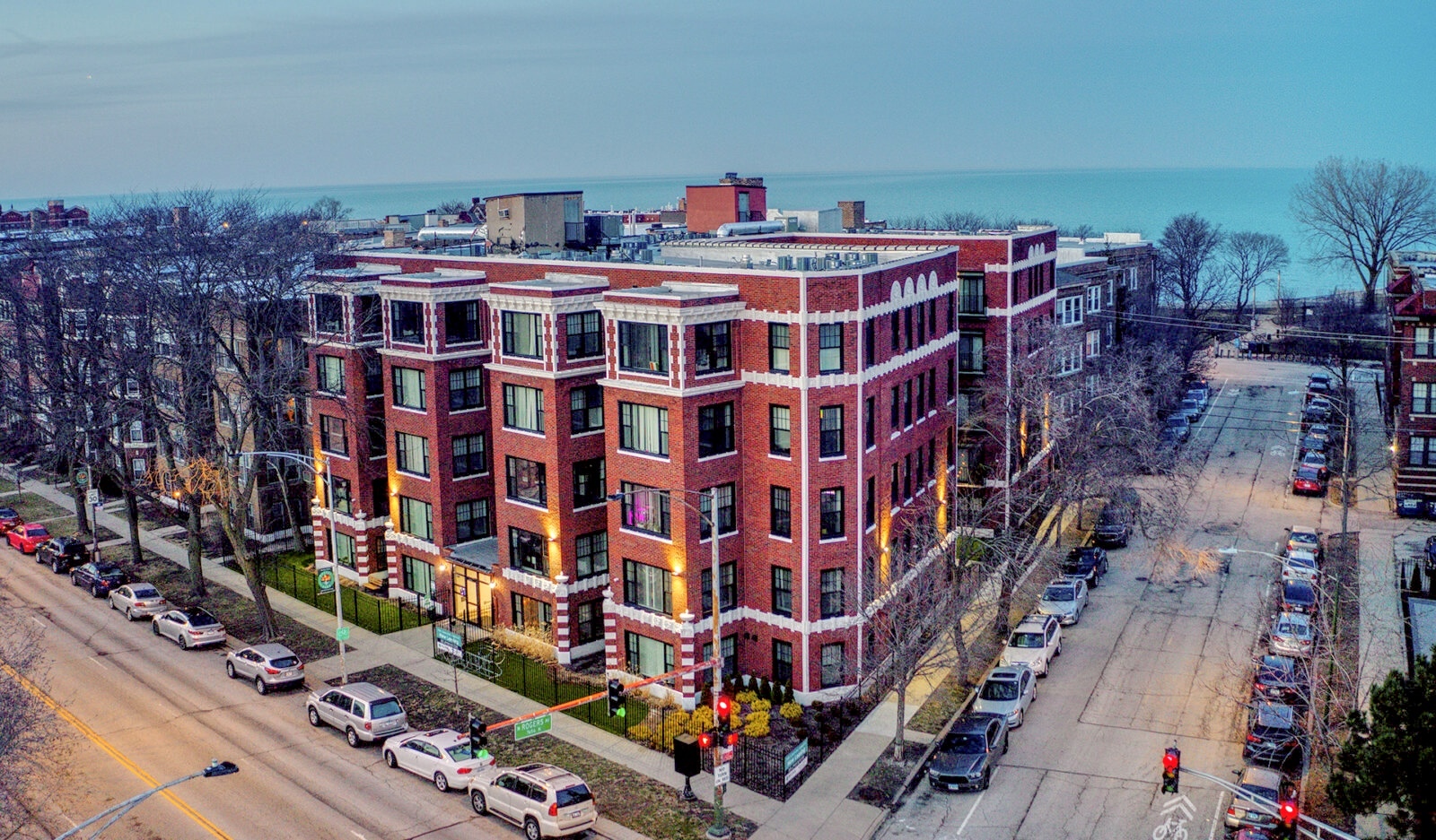 7645 N SHERIDAN Road #102, Chicago, IL