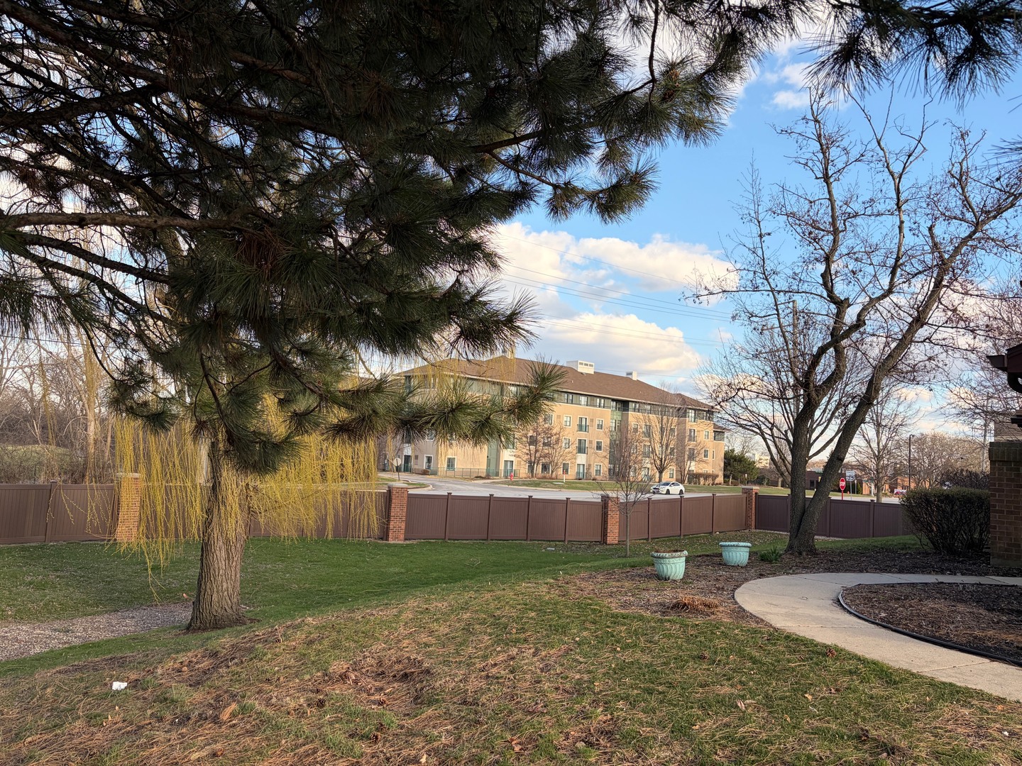 15 Indian Trail Drive #15, Westmont, IL