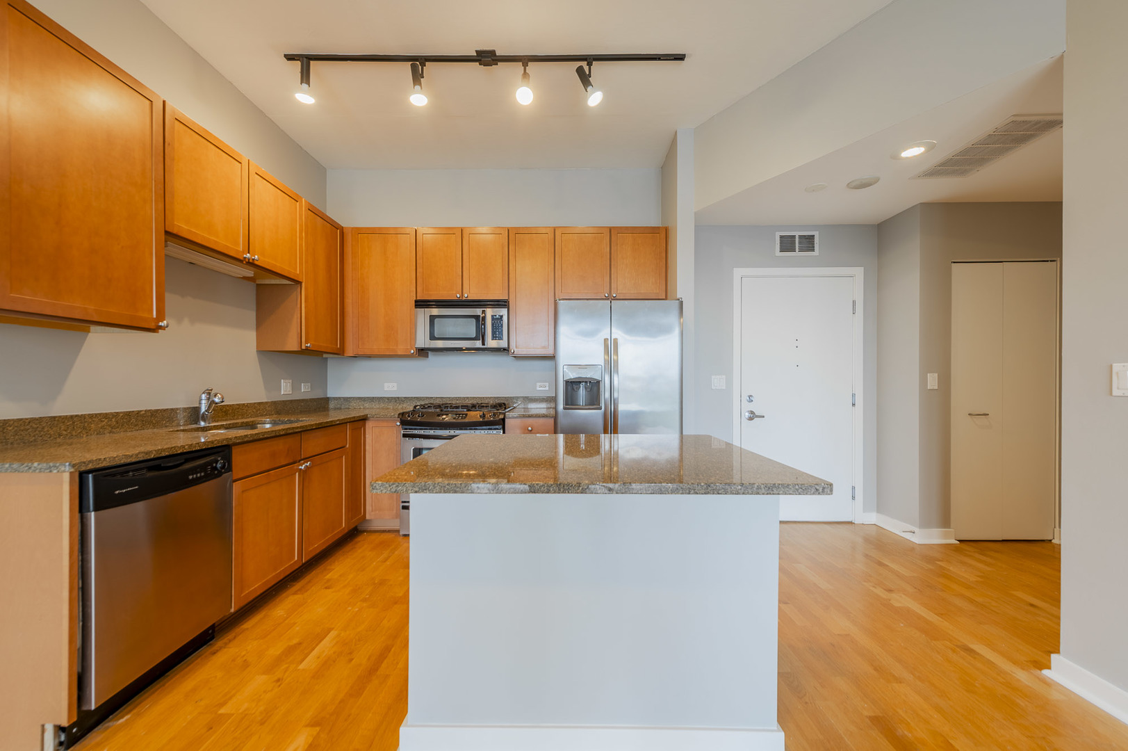 901 W Madison Street #601, Chicago, IL