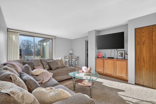 2929 Sunnyside Drive #303, Rockford, IL