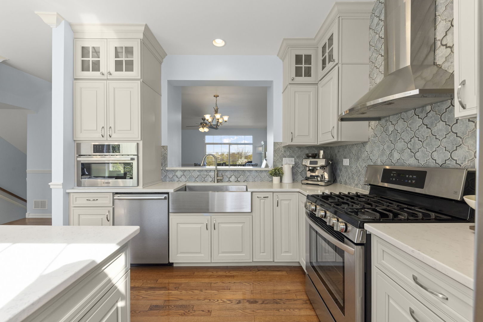 341 N Commerce Street, Aurora, IL