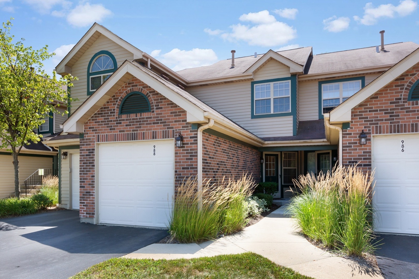 988 Ridgefield Lane, Wheeling, IL