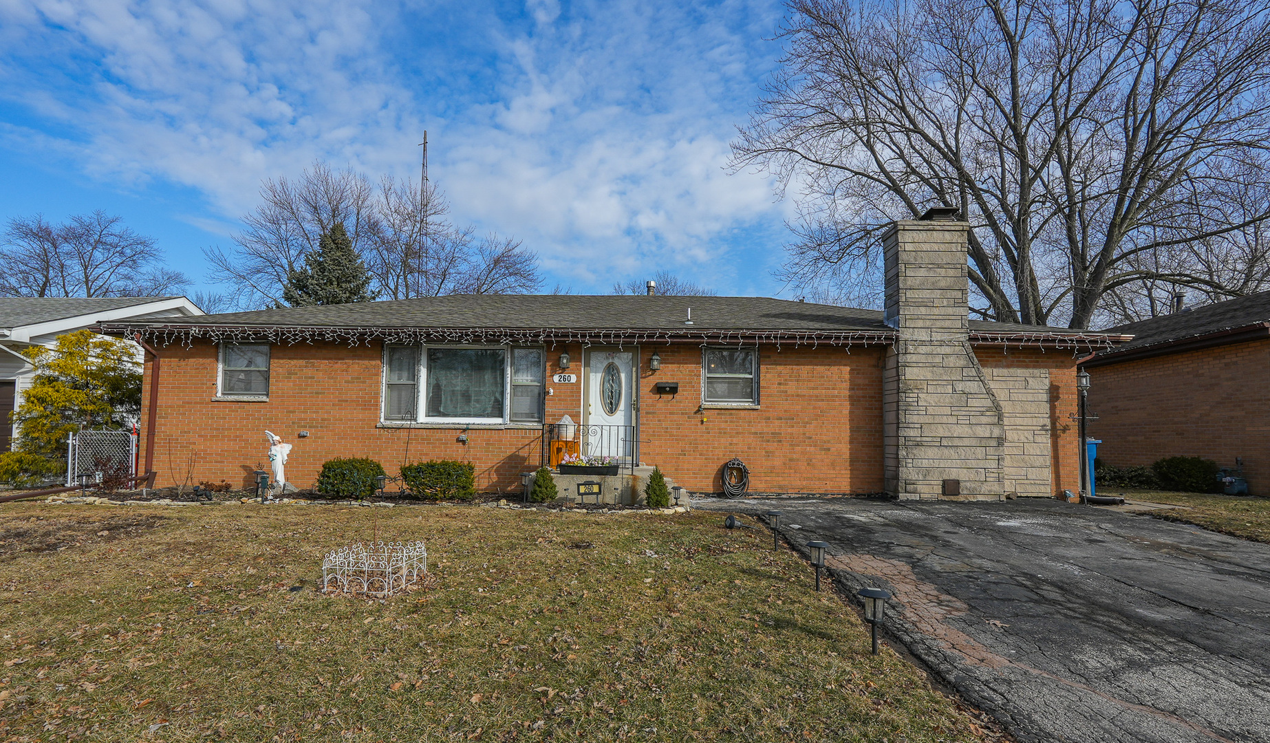 260 W Country Court, Bourbonnais, IL