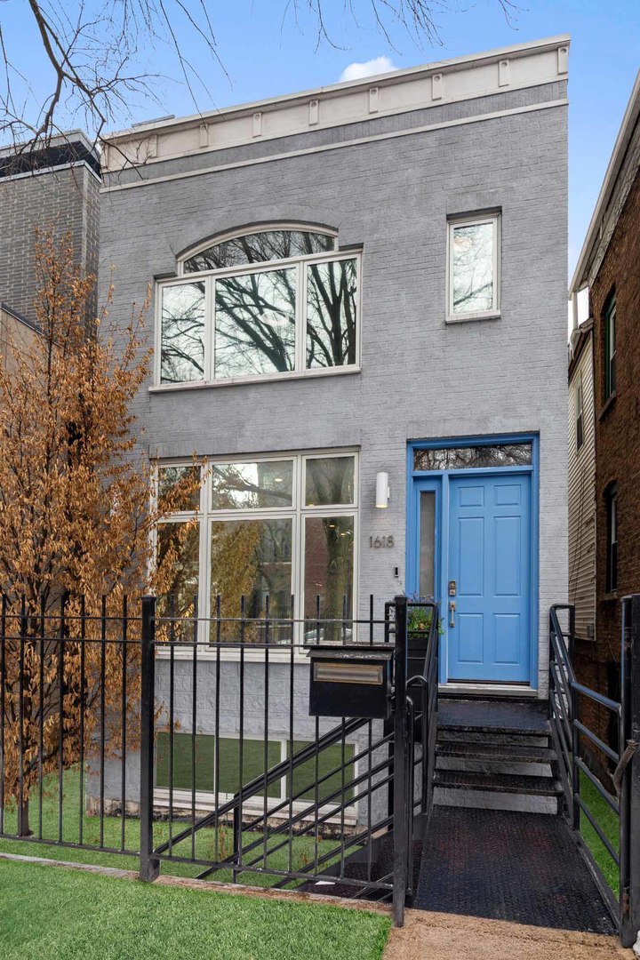 1618 W Pierce Avenue, Chicago, IL