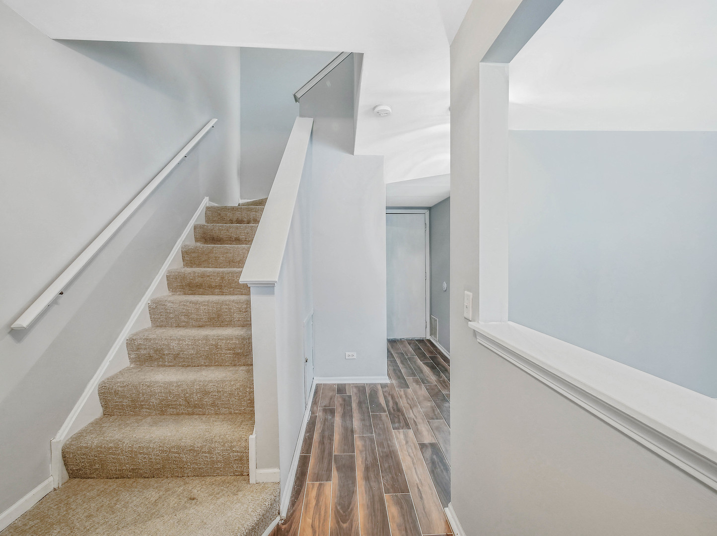 249 W Whispering Oaks Lane, Round Lake, IL