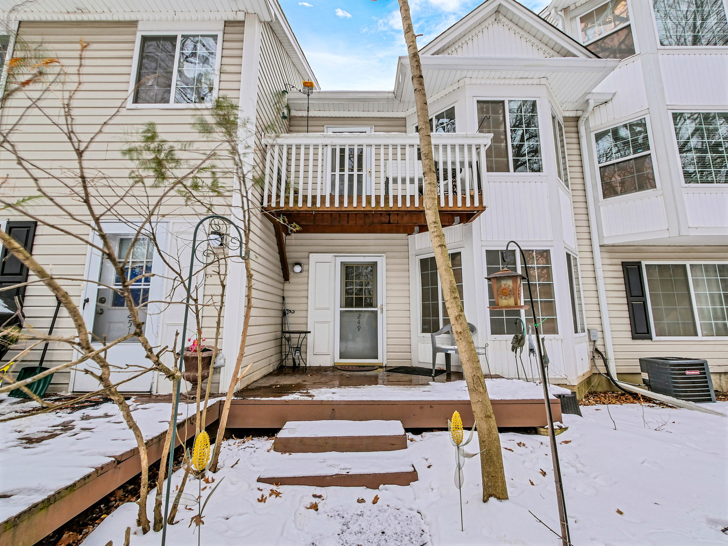 249 W Whispering Oaks Lane, Round Lake, IL