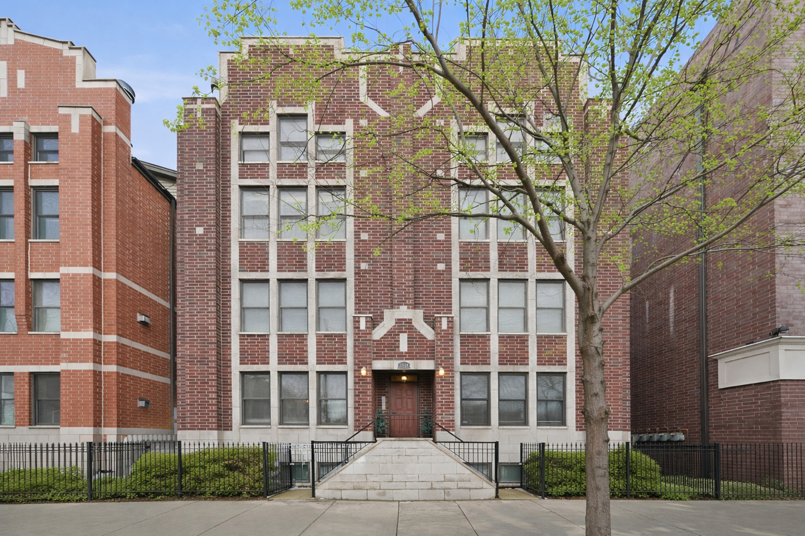 3709 N Ashland Avenue #1S, Chicago, IL