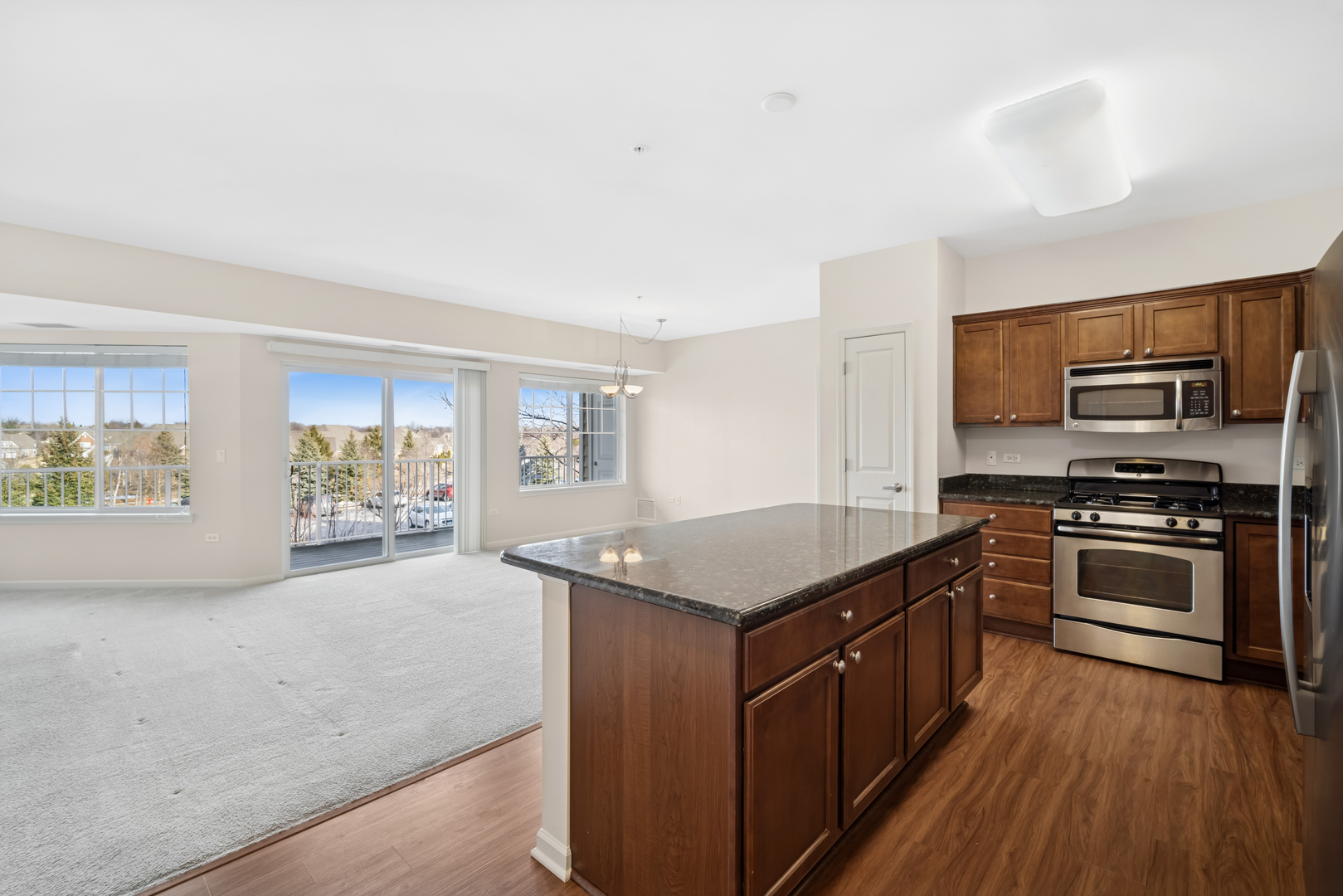 2220 Founders Drive #213, Northbrook, IL