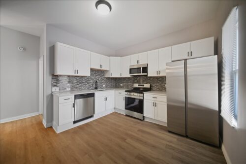 3002 E 81st Street #2, Chicago, IL