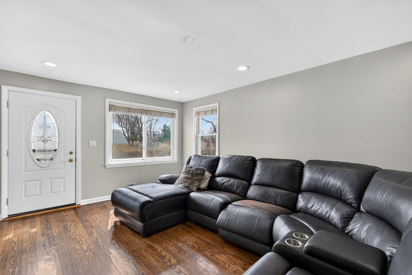 5201 Oak Street, Bellwood, IL