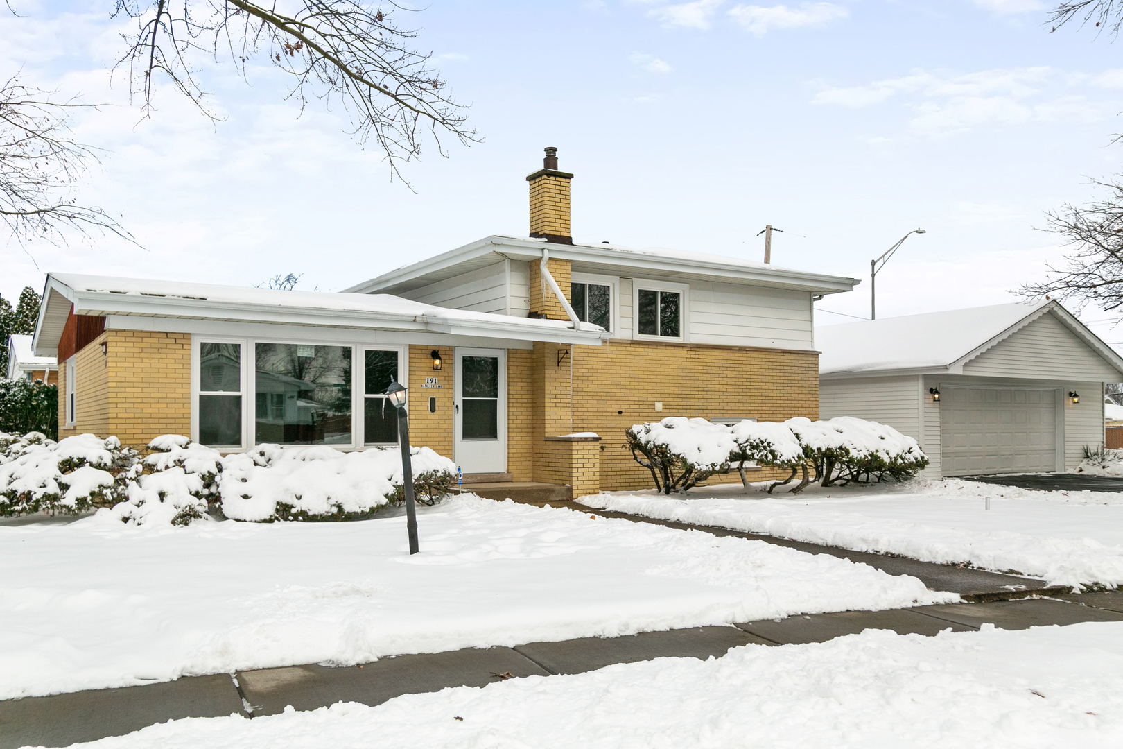 191 Kathleen Lane, Chicago Heights, IL