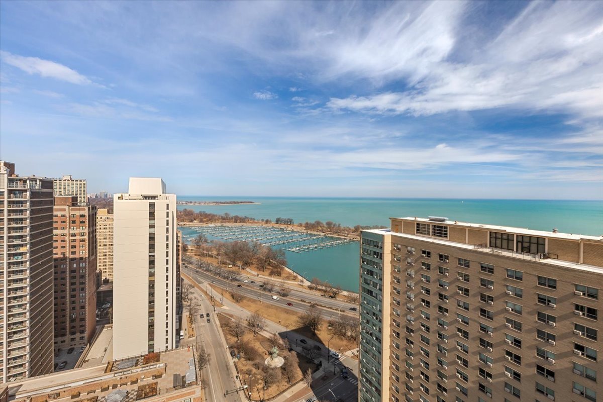 3150 N Sheridan Road #11A, Chicago, IL