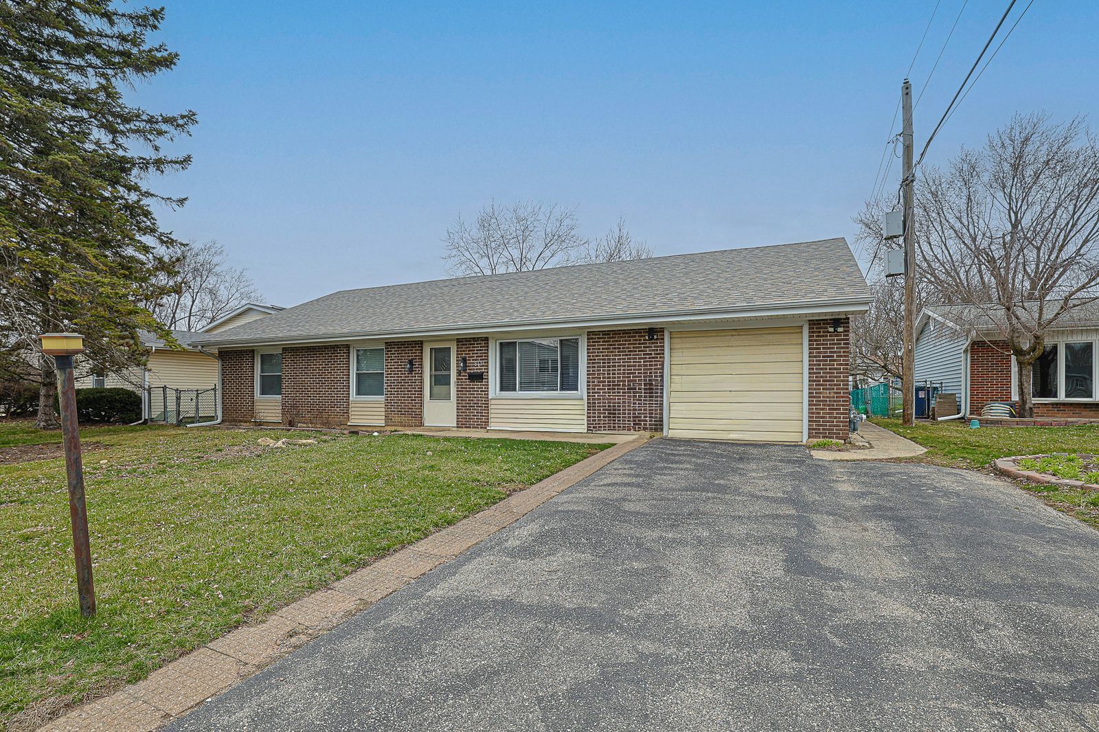 7815 Carlisle Drive, Hanover Park, IL