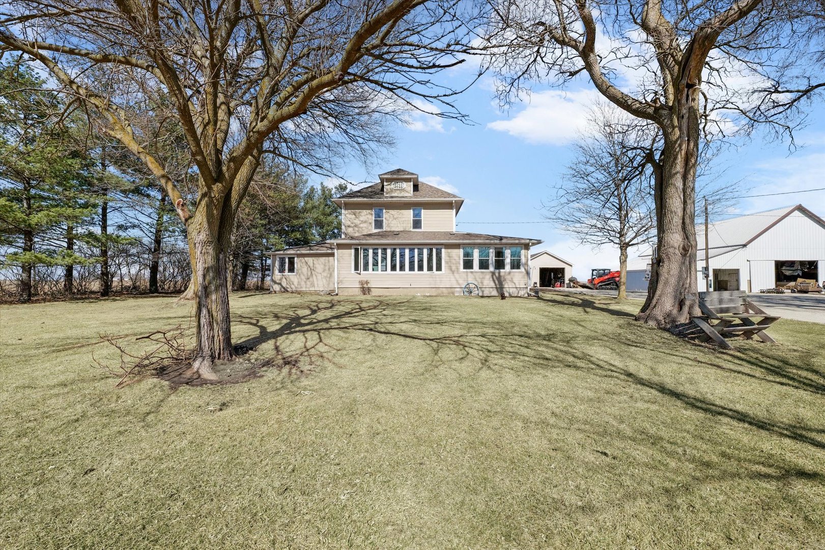 422 E 600 North Road, Buckley, IL