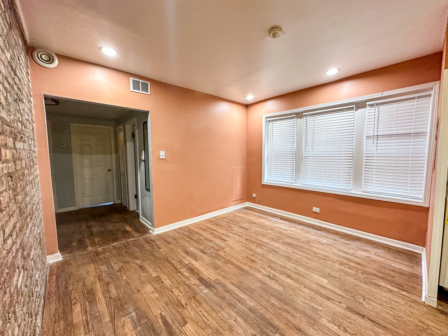 7926 S Luella Avenue #1B, Chicago, IL