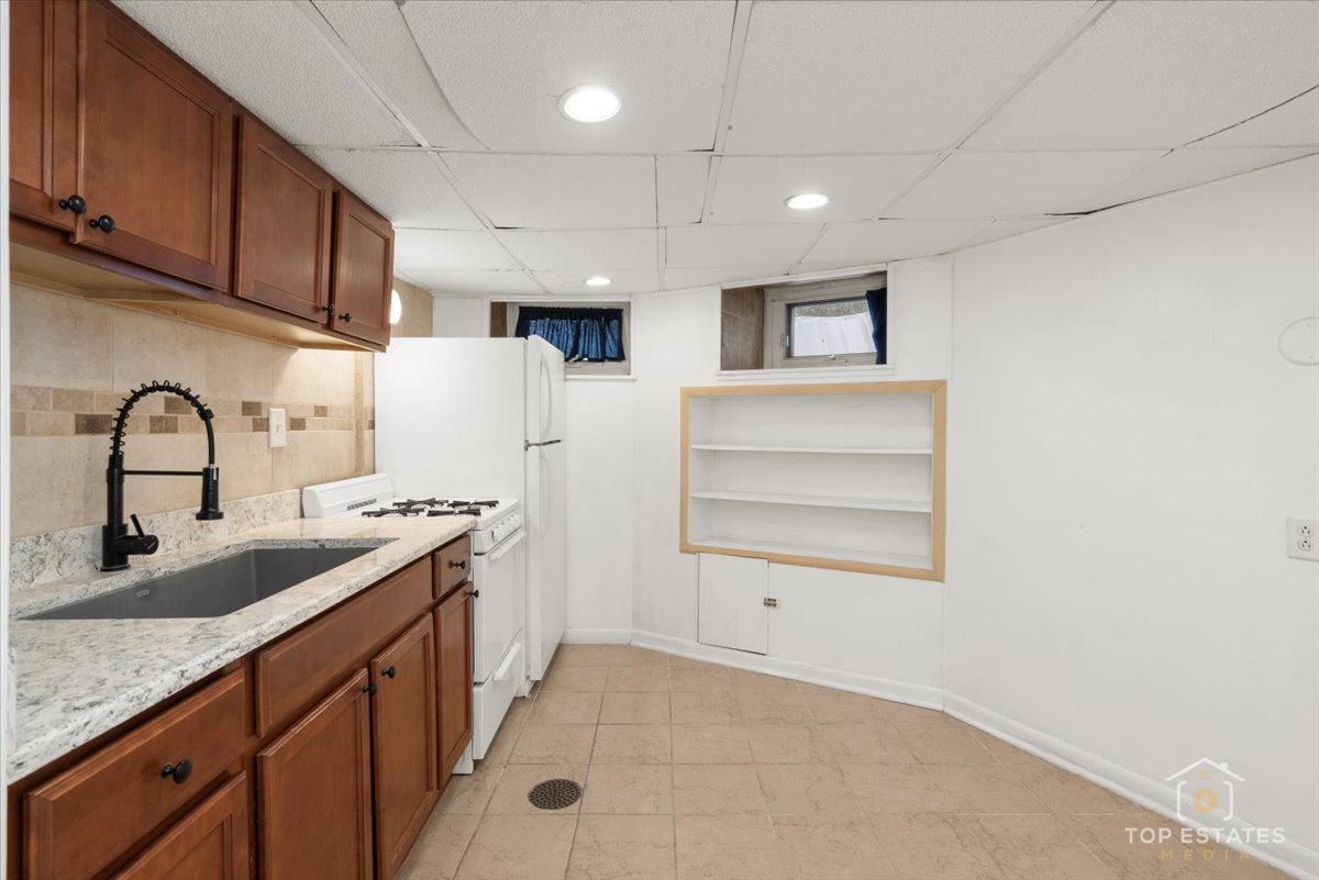 19 S 4th Avenue #A, St. Charles, IL