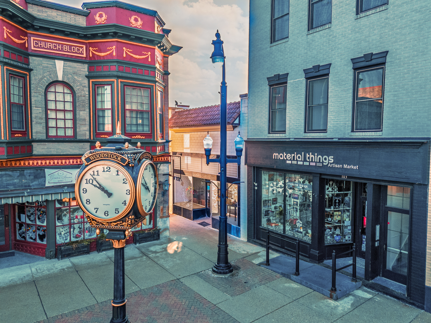 101 E Van Buren Street, Woodstock, IL