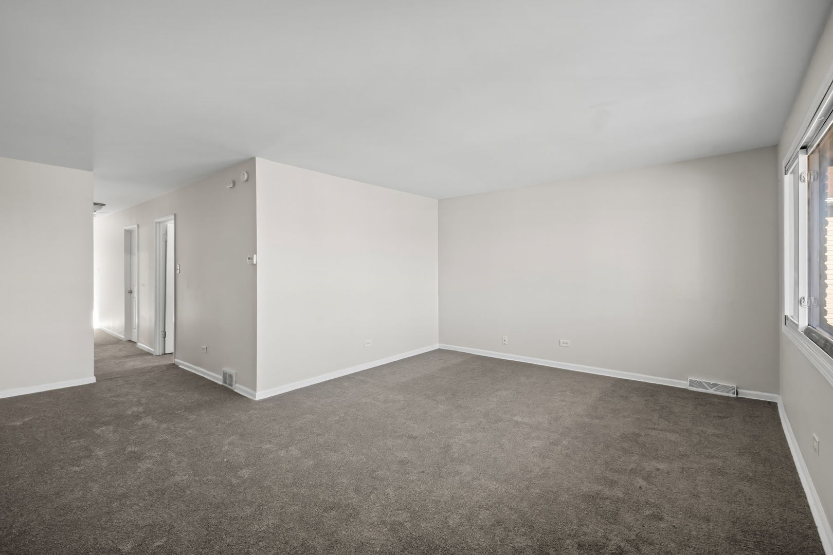 10214 S La Salle Street, Chicago, IL