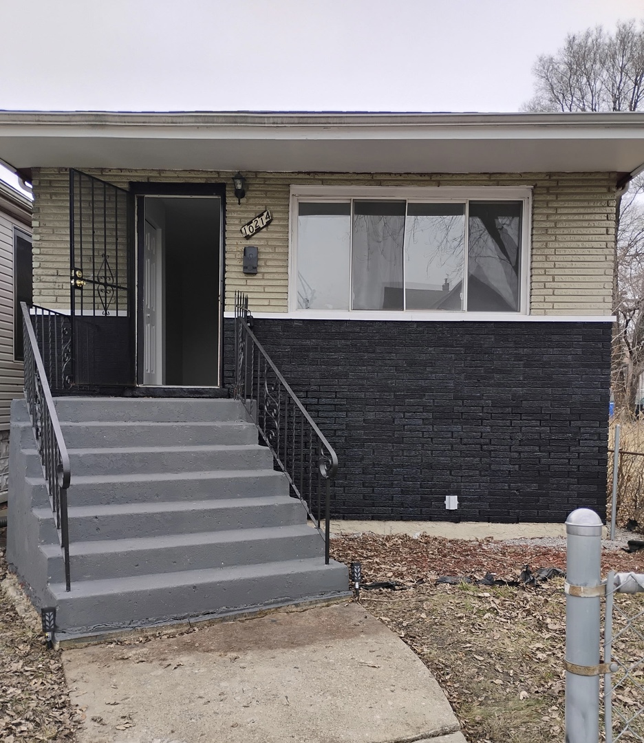 10214 S La Salle Street, Chicago, IL