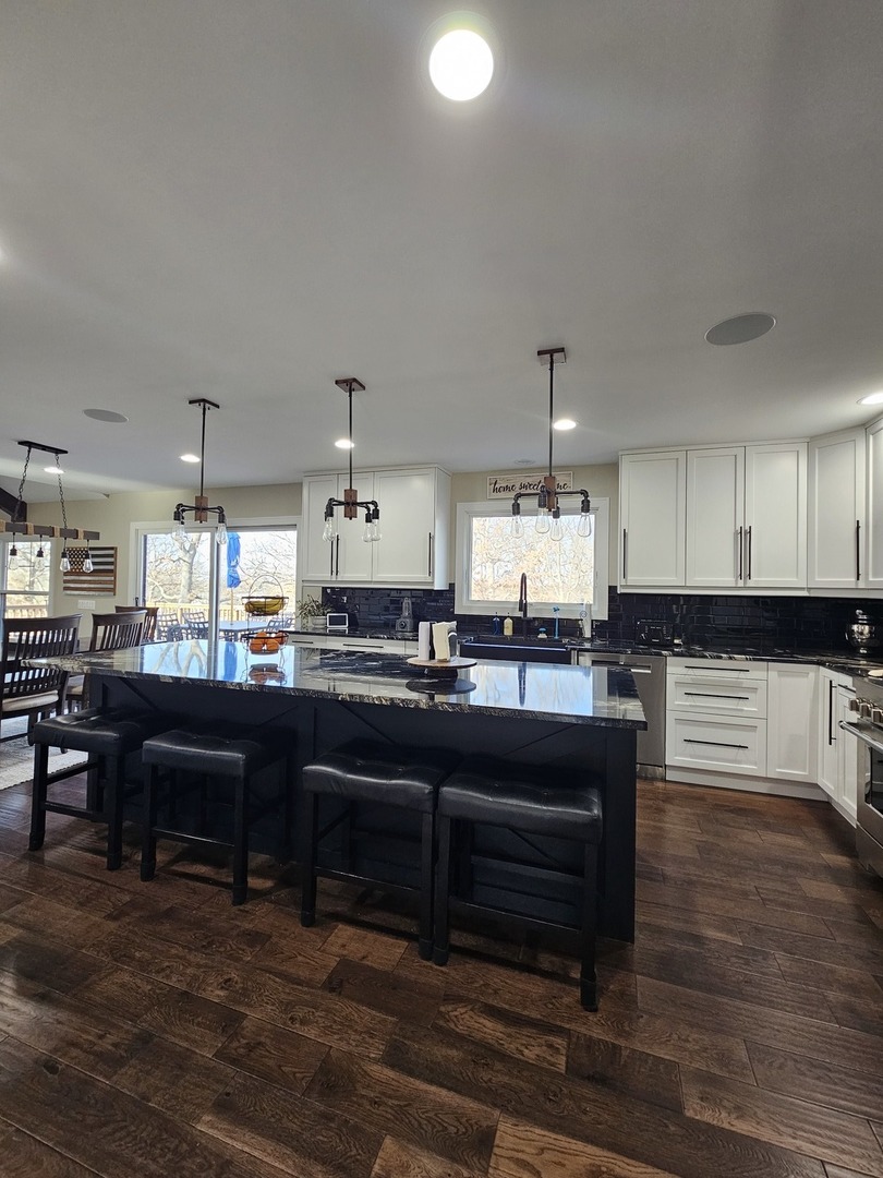 3N805 Town Hall Road, St. Charles, IL