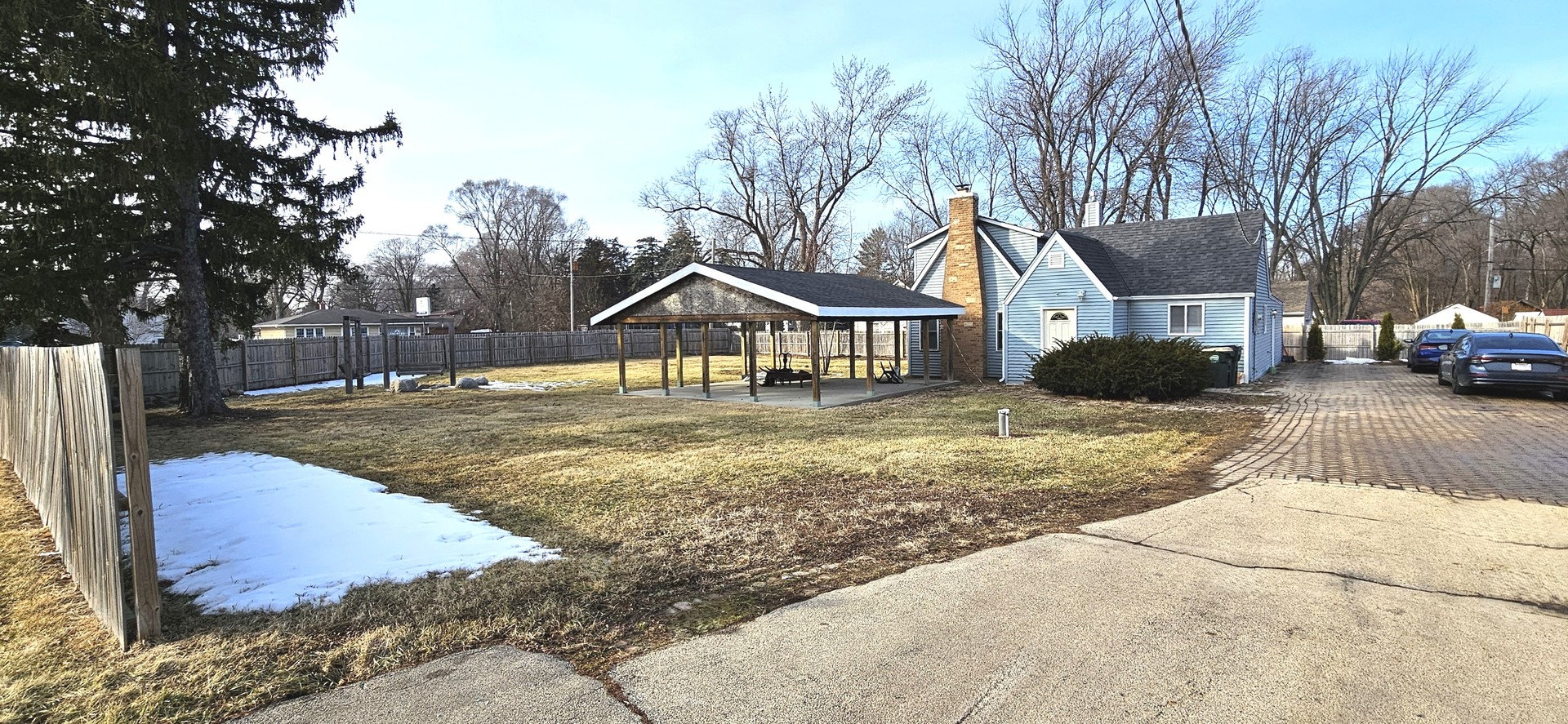 36107 N Green Bay Road, Waukegan, IL